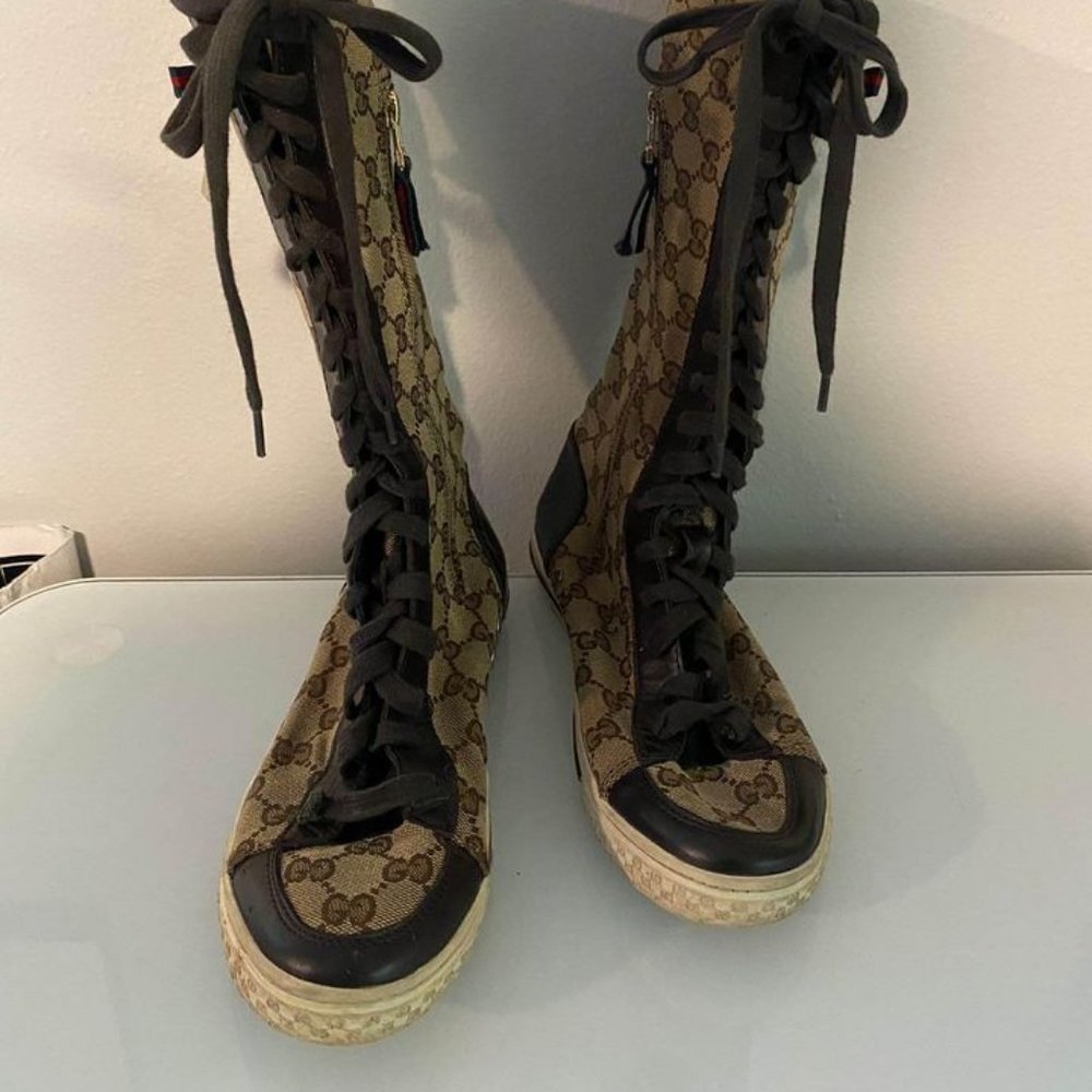 Gucci knee High Shoe
